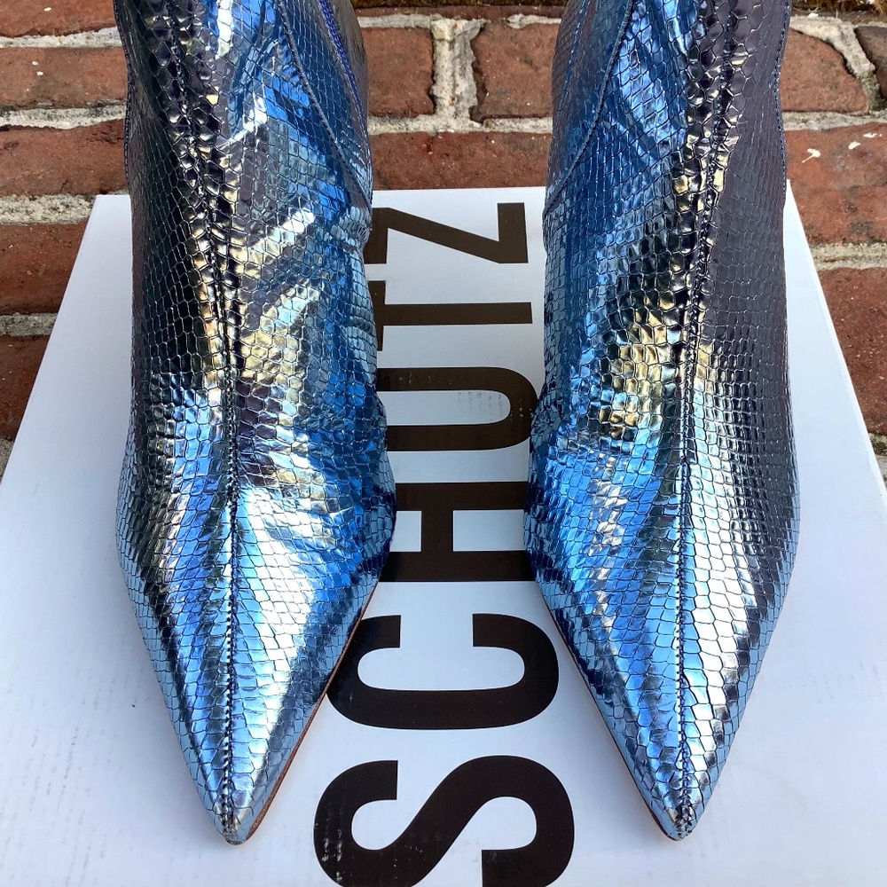 Schutz Bette Leather Snake Embossed Ankle Boots Metallic Blue Size 9.5